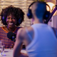 Podcasting Made Easy – From Idea to Income