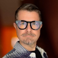 Robin Lee-Perrella Robin Lee-Perrella